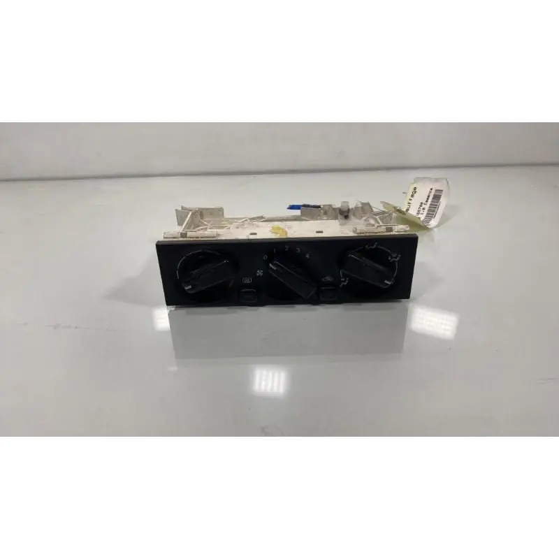 Commande chauffage MITSUBISHI CARISMA - Achetez maintenant