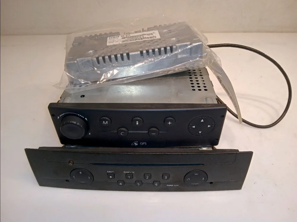 Offre - Autoradio occasion RENAULT VELSATIS